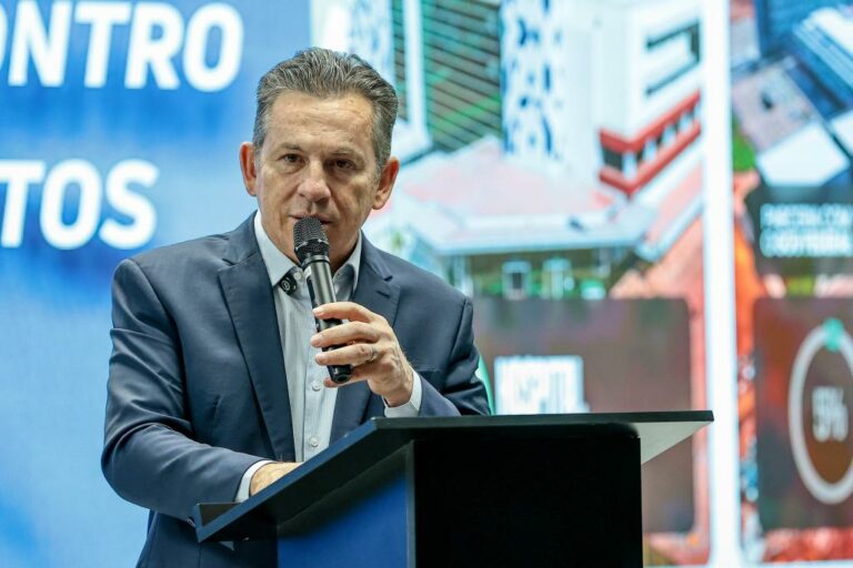 Reunião do governador Mauro Mendes com prefeitos de Mato Grosso: foco na eficiência e gestão pública de qualidade