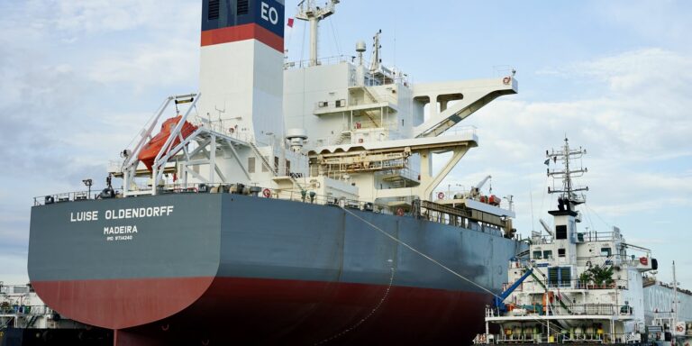 Petrobras abastece navio da Vale com mistura de óleo de cozinha usado