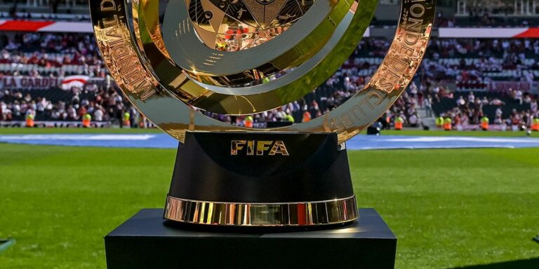 Tour do troféu do Mundial de Clubes da Fifa chega ao RJ na sexta-feira