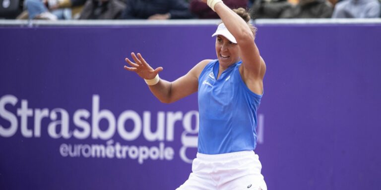 Bia Haddad dá adeus ao WTA de Londres; dupla de Stefani vai às quartas