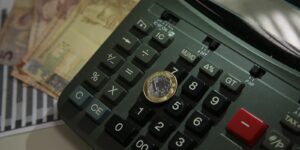 Atividade econômica brasileira cresce 0,2% em abril