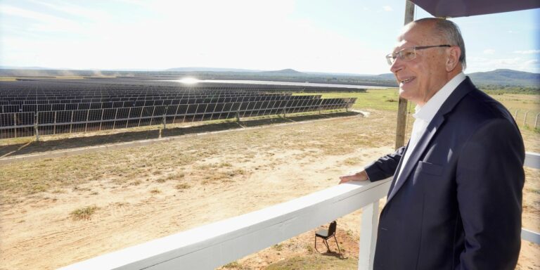 Novo parque solar em Minas Gerais pode abastecer 350 mil habitantes