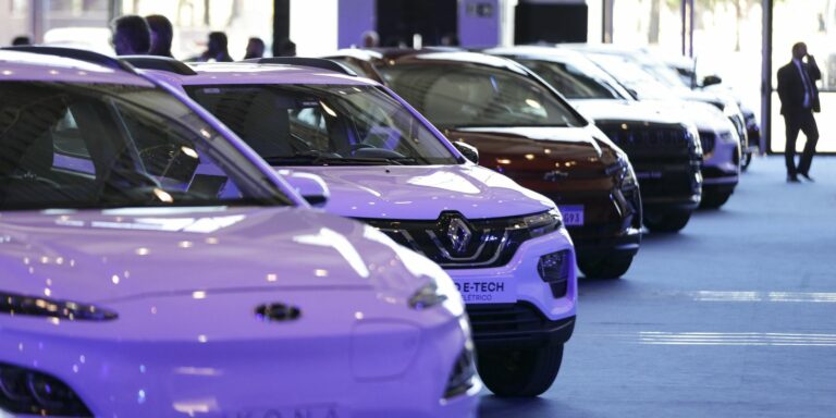 Vendas de veículos novos recua em junho, mas cresce 4,8% semestre