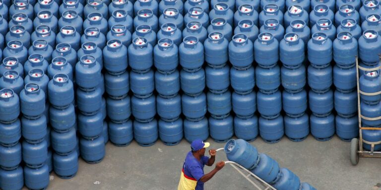 Conselho da Petrobras aprova volta da distribuição de gás de cozinha