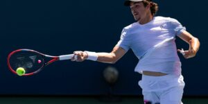 João Fonseca é superado por número 22 do mundo e se despede do US Open