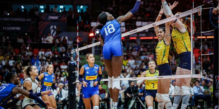 Vôlei: Brasil perde para Itália e fica fora da decisão do Mundial